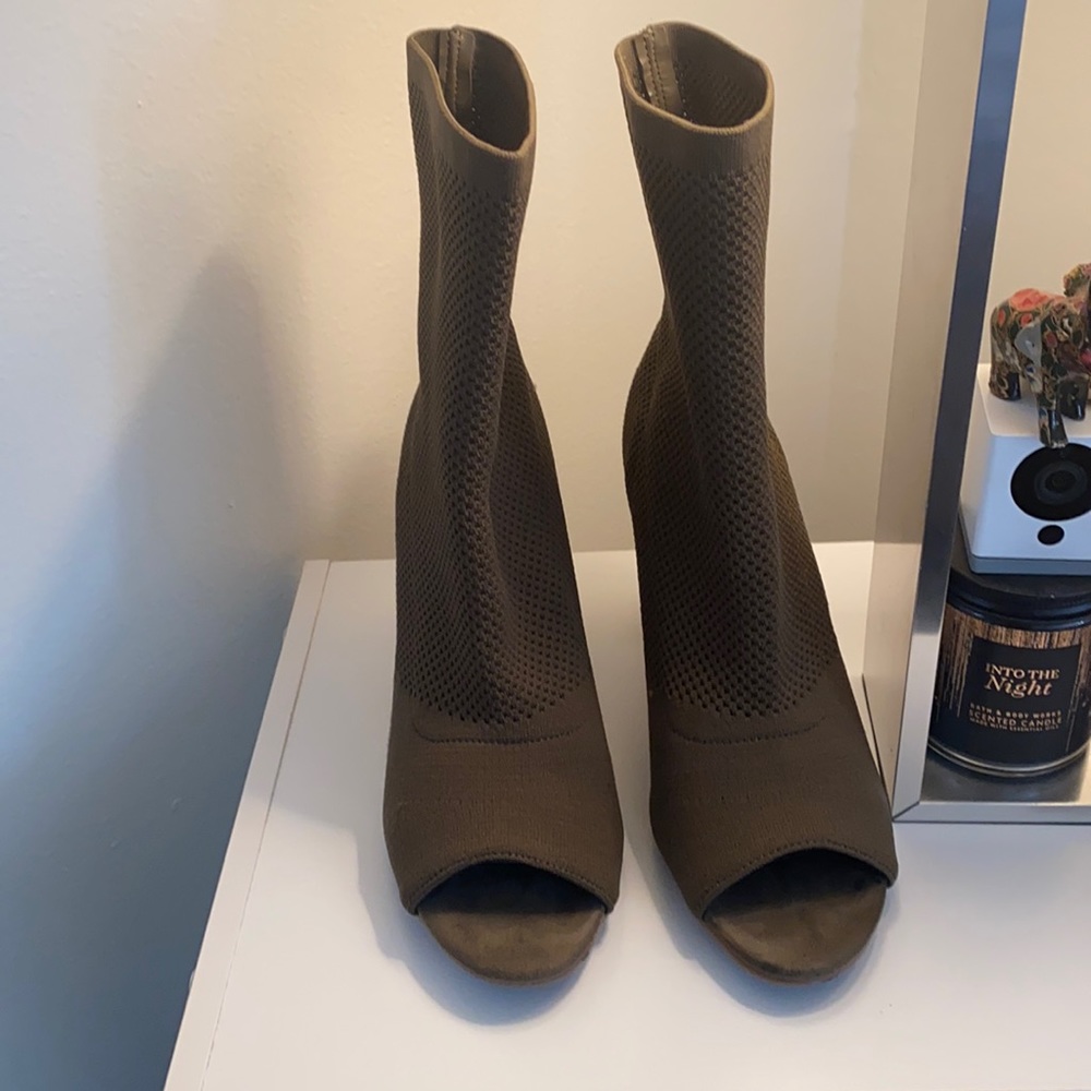 Brand: Charlotte Russe, Size: 9, Color: Olive